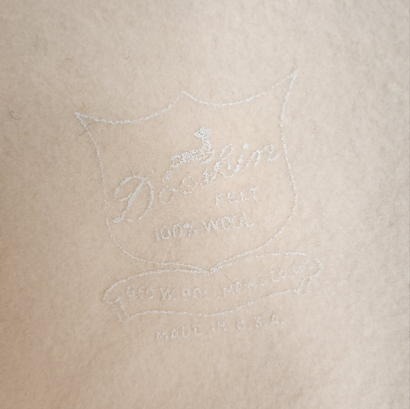 60s Floral Feathered Bowler Hat - Picture 3 of 15